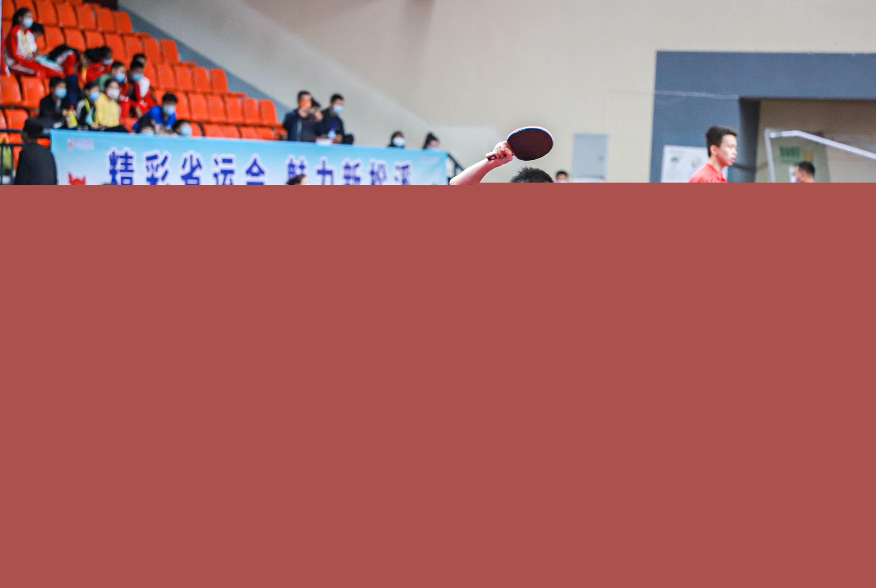 恰好填补了 恰好填补了