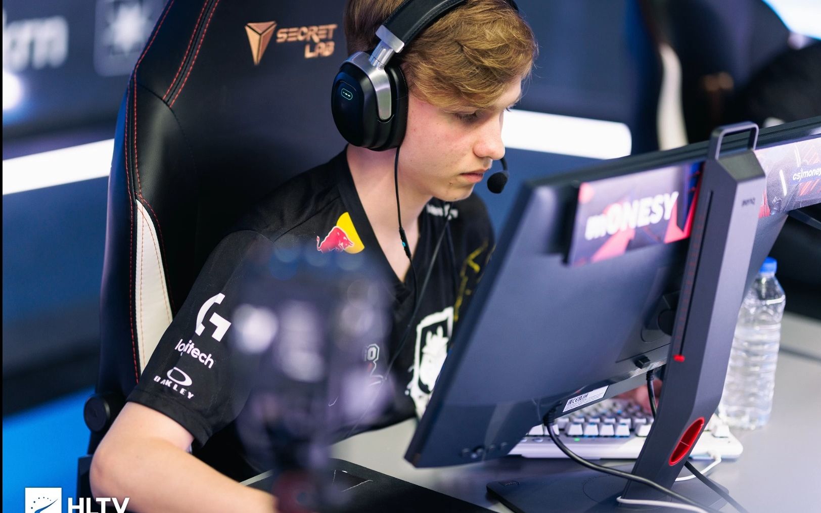 以下是他成 以下是他成